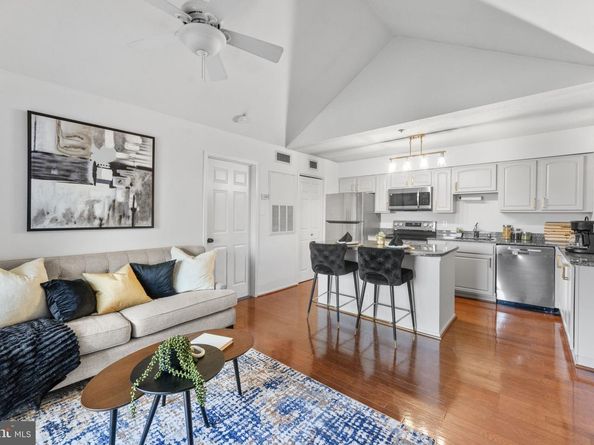 3302 Wyndham Circle B, Alexandria VA 22302