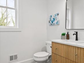 3411 17TH Street N, Arlington VA 22207
