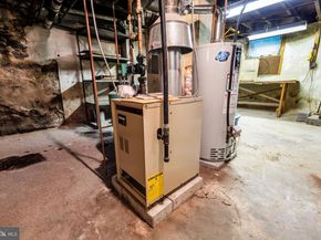 33 S Woodlawn Avenue, Aldan PA 19018