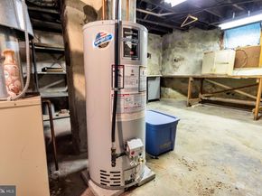 33 S Woodlawn Avenue, Aldan PA 19018