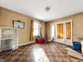 33 S Woodlawn Avenue, Aldan PA 19018