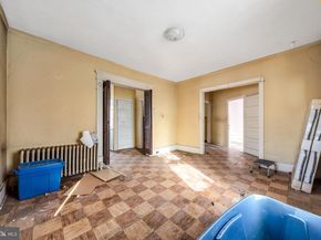 33 S Woodlawn Avenue, Aldan PA 19018