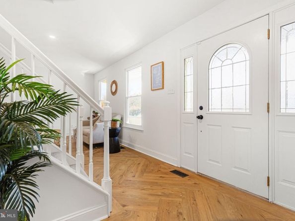 15162 Wayside Road, Philadelphia PA 19116