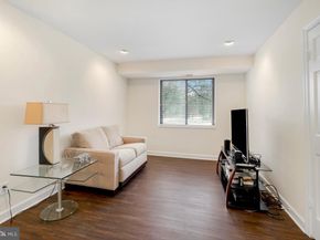 7425 Democracy Boulevard 8, Bethesda MD 20817