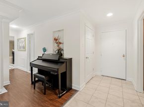 7425 Democracy Boulevard 8, Bethesda MD 20817