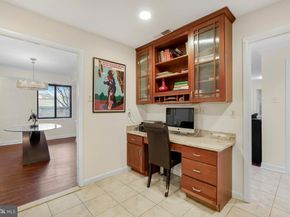 7425 Democracy Boulevard 8, Bethesda MD 20817