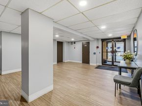 7425 Democracy Boulevard 8, Bethesda MD 20817