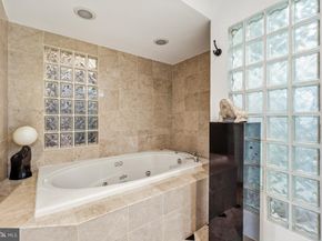 7425 Democracy Boulevard 8, Bethesda MD 20817