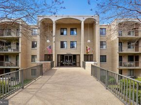 7425 Democracy Boulevard 8, Bethesda MD 20817