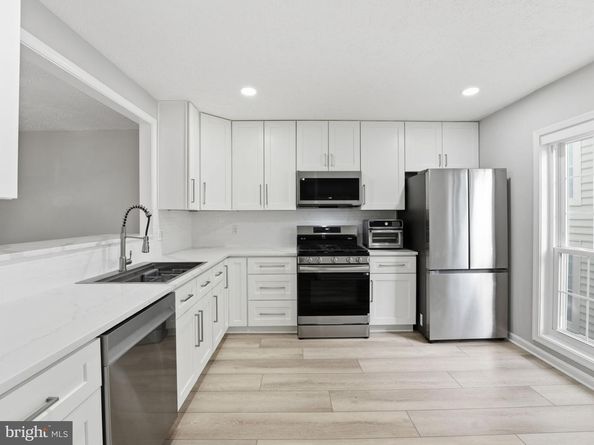 7770 Willow Point Drive, Falls Church VA 22042