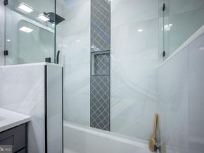 2907 Carlton Avenue NE, Washington DC 20018