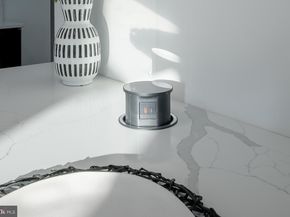 2907 Carlton Avenue NE, Washington DC 20018