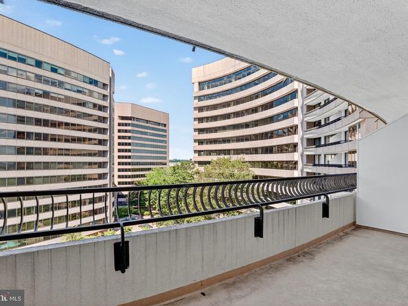 1300 Crystal Drive 1001S, Arlington VA 22202