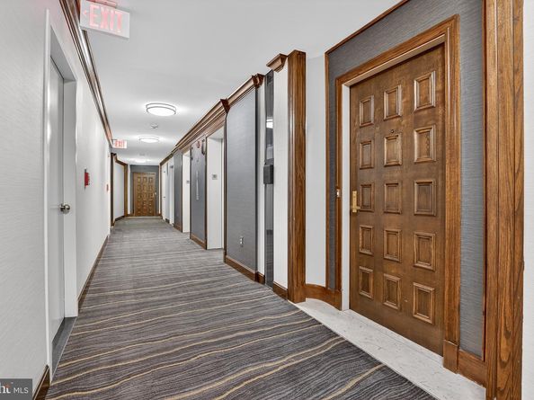 1300 Crystal Drive 1001S, Arlington VA 22202