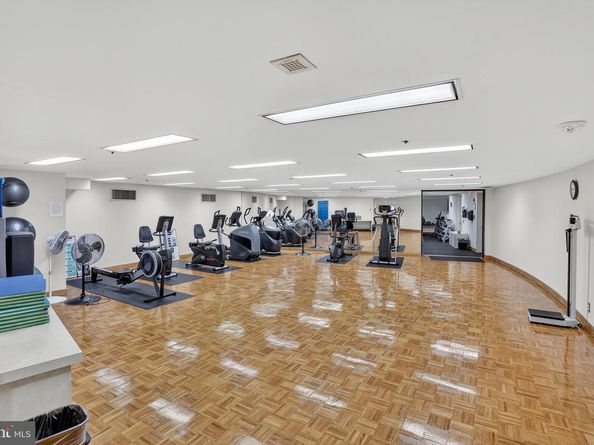 1300 Crystal Drive 1001S, Arlington VA 22202