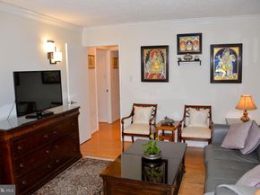 1800 Old Meadow Road 713, Mclean VA 22102