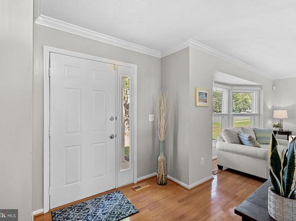 20049 Great Falls Forest Drive, Great Falls VA 22066