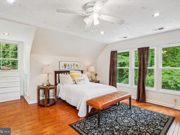 9201 Laurel Oak Drive, Bethesda MD 20817