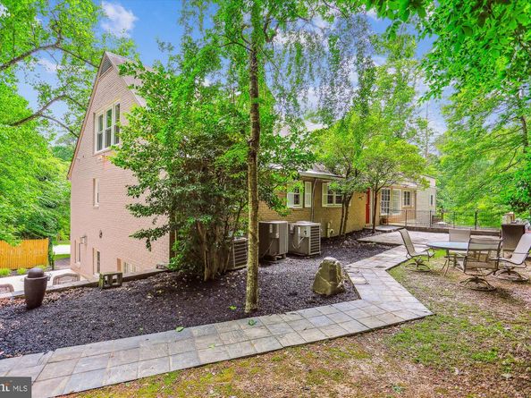 9201 Laurel Oak Drive, Bethesda MD 20817