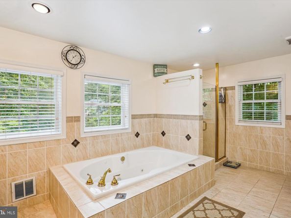 9201 Laurel Oak Drive, Bethesda MD 20817