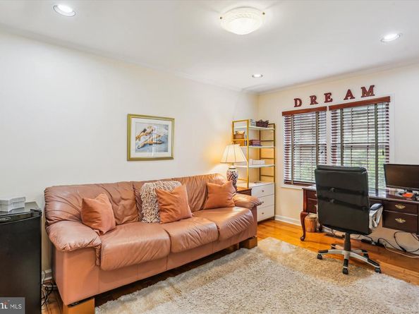 9201 Laurel Oak Drive, Bethesda MD 20817