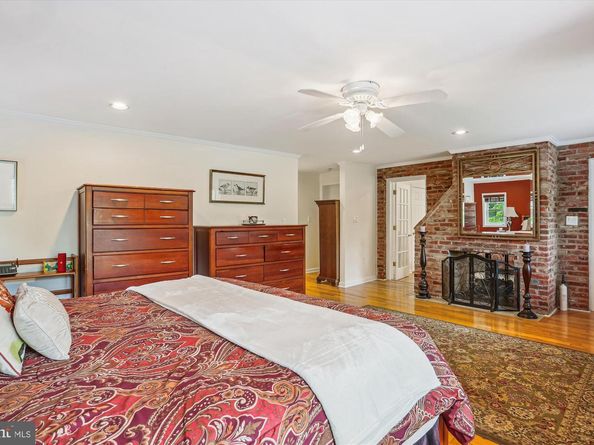 9201 Laurel Oak Drive, Bethesda MD 20817