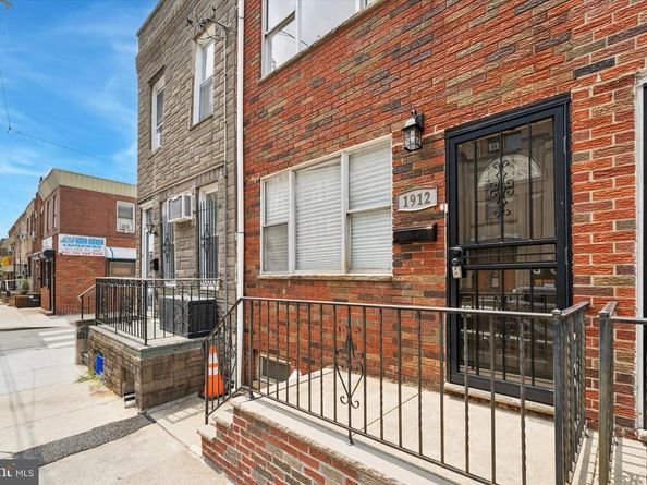 1912 S 9TH Street, Philadelphia PA 19148