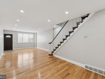 1912 S 9TH Street