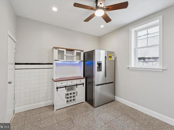 1912 S 9TH Street, Philadelphia PA 19148