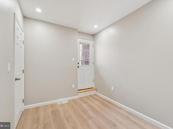 1912 S 9TH Street, Philadelphia PA 19148