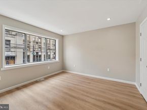 1912 S 9TH Street, Philadelphia PA 19148