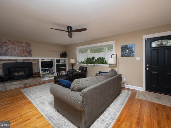 1612 Winding Drive, North Wales PA 19454