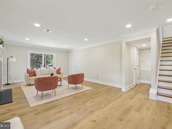 1829 Horseback Trail, Vienna VA 22182