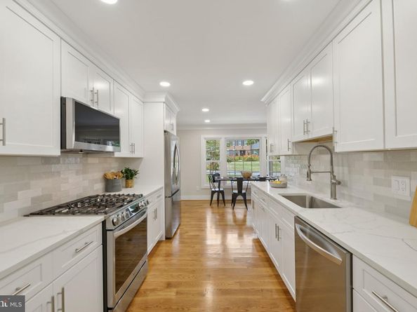 1829 Horseback Trail, Vienna VA 22182