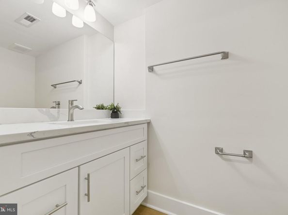 1829 Horseback Trail, Vienna VA 22182