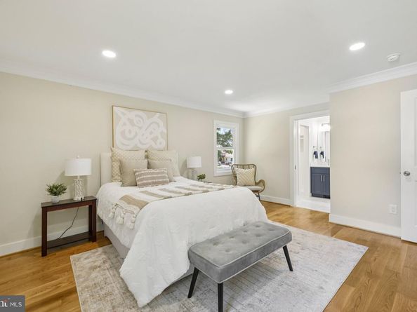 1829 Horseback Trail, Vienna VA 22182