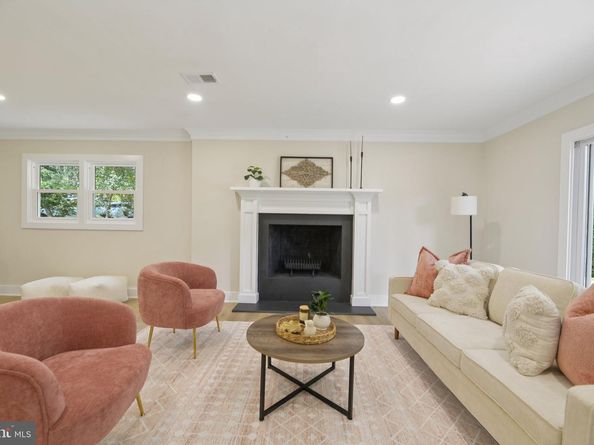 1829 Horseback Trail, Vienna VA 22182