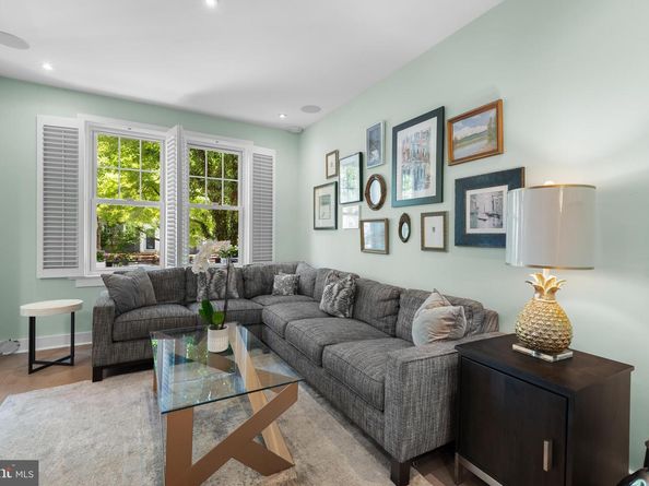 2036 37TH Street NW, Washington DC 20007