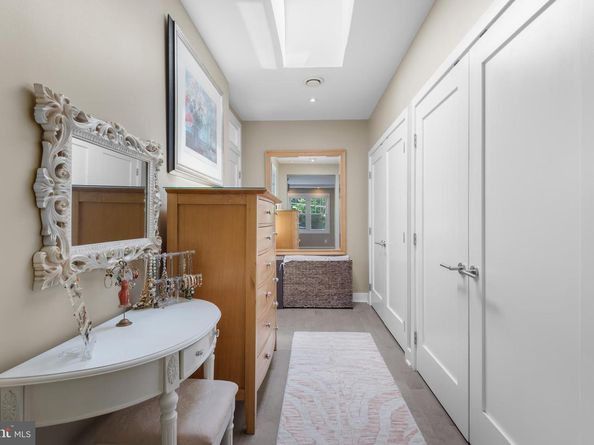 2036 37TH Street NW, Washington DC 20007