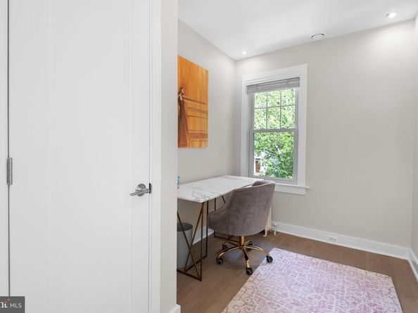2036 37TH Street NW, Washington DC 20007