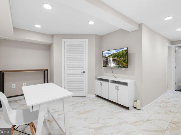 2036 37TH Street NW, Washington DC 20007