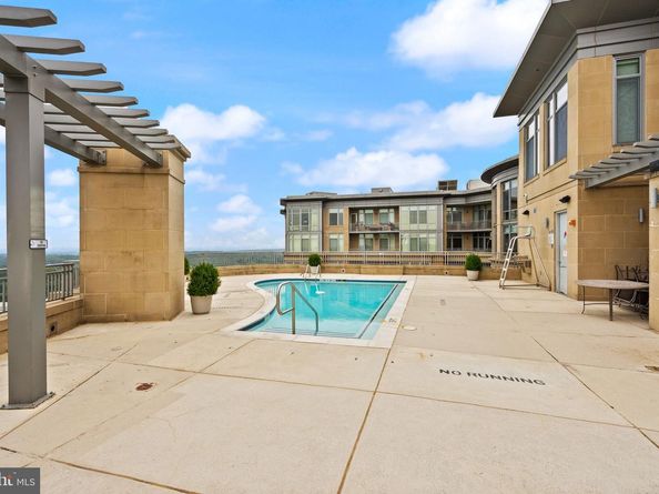 8220 Crestwood Heights Drive 1210, Mclean VA 22102