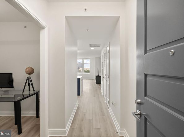 8220 Crestwood Heights Drive 1210, Mclean VA 22102