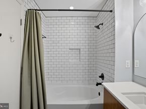 437 New York Avenue NW 222, Washington DC 20001
