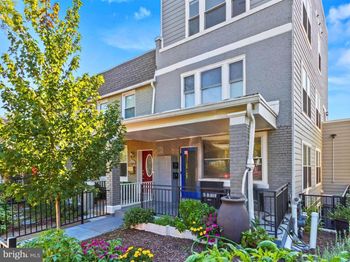 1267 Penn Street NE