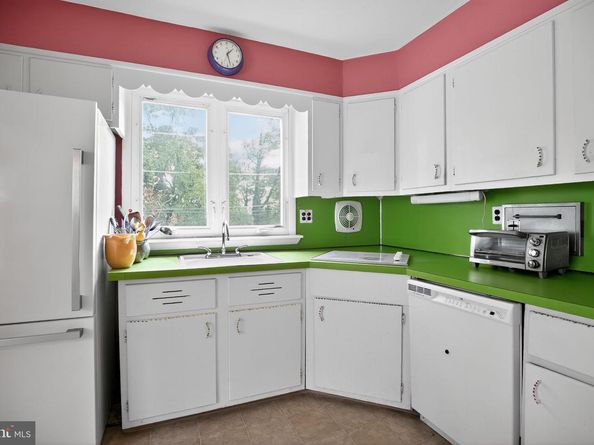 204 Cowbell Road, Willow Grove PA 19090