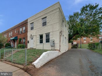 1946 I Street NE