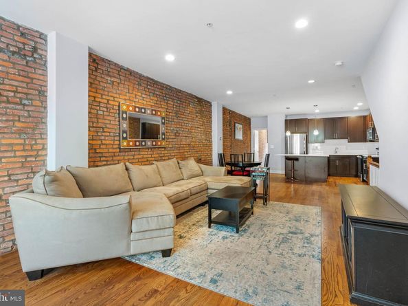 924 S 11TH Street 101, Philadelphia PA 19147