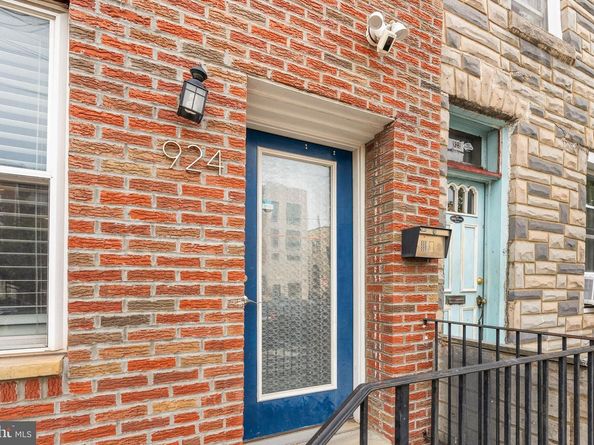 924 S 11TH Street 101, Philadelphia PA 19147