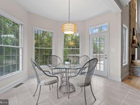 10492 Hunting Hills Place, Oakton VA 22124